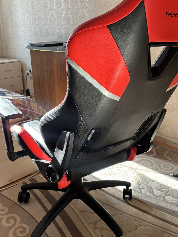 Игровое кресло Thunder x3 TC5