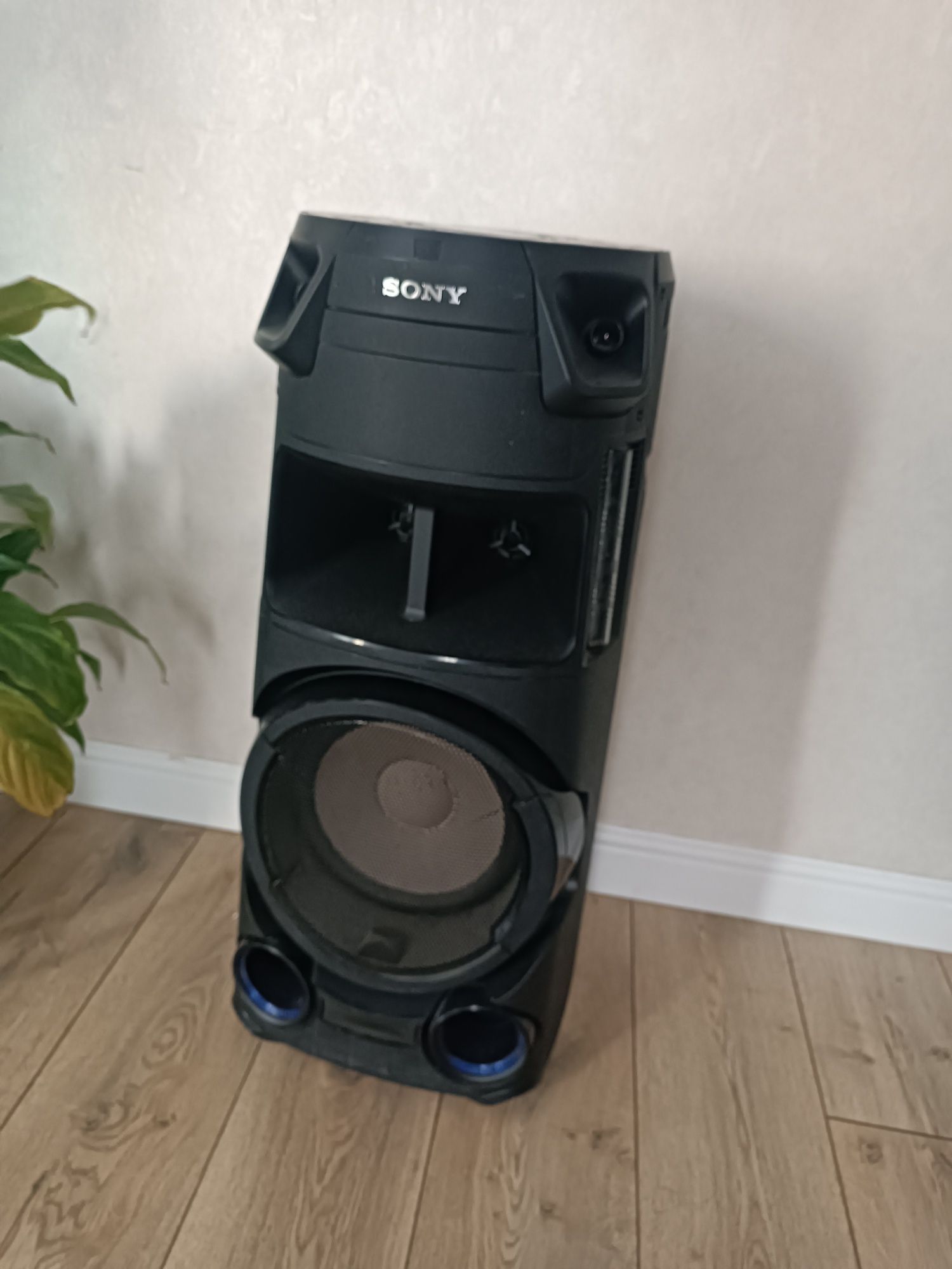 Продам Музыкальный центр Sony MHC43D