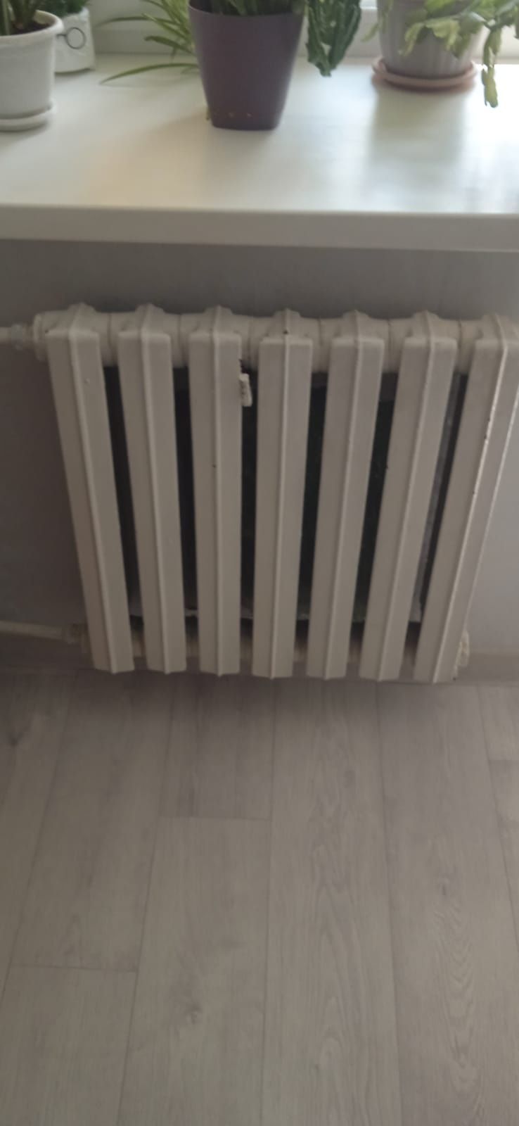 Продам чугунные батареи 7+3 секции