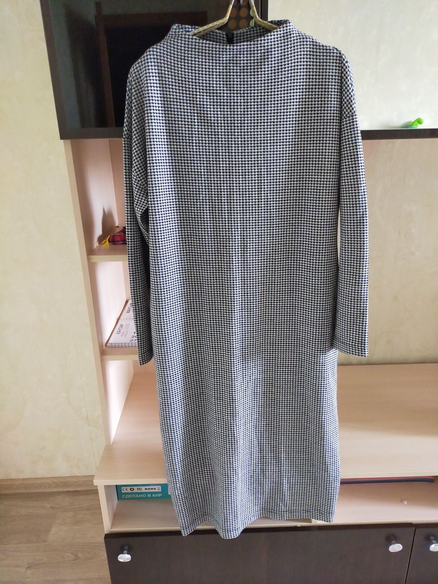 Продам платье женское