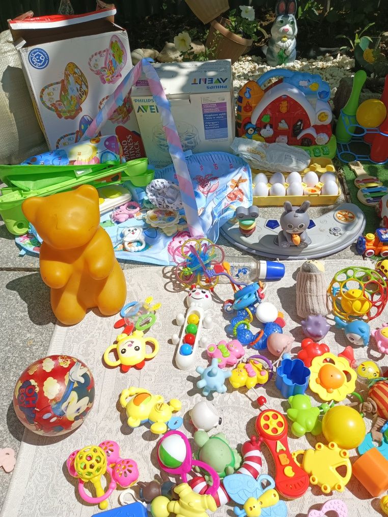 Погремушки, игрушки для малыша