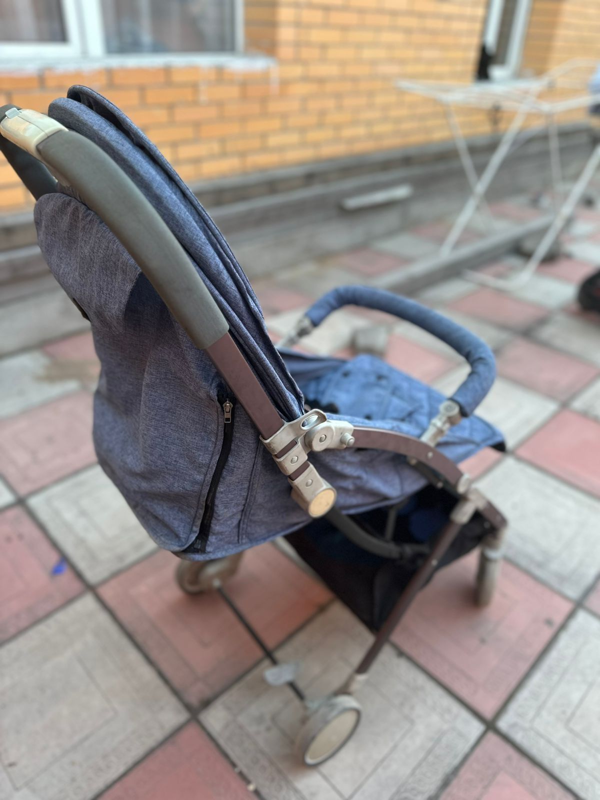 Продам детскую коляску