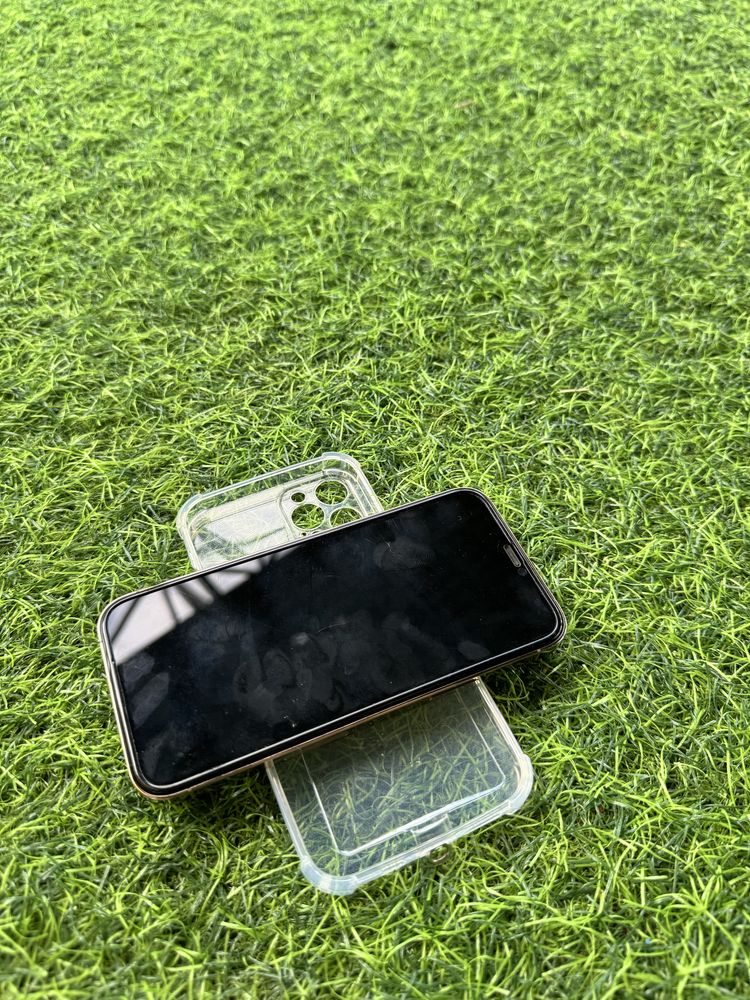Iphone 12 pro 256 доки есть