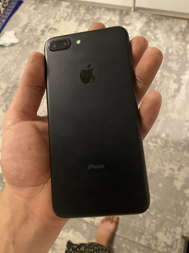 Продам айфон 7+ 128гб
