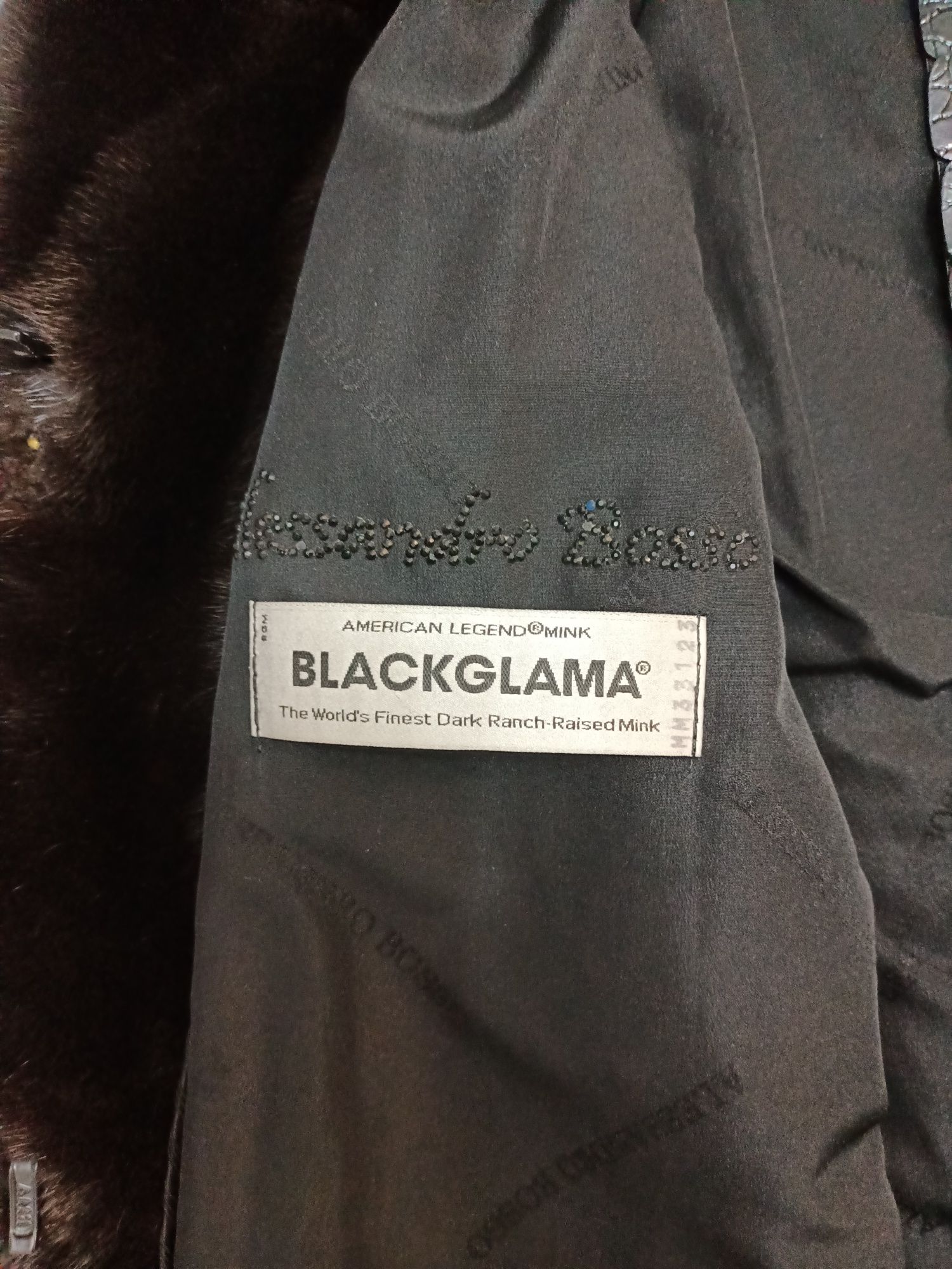 Продам норковую шубу bkackglama в отличном состоянии