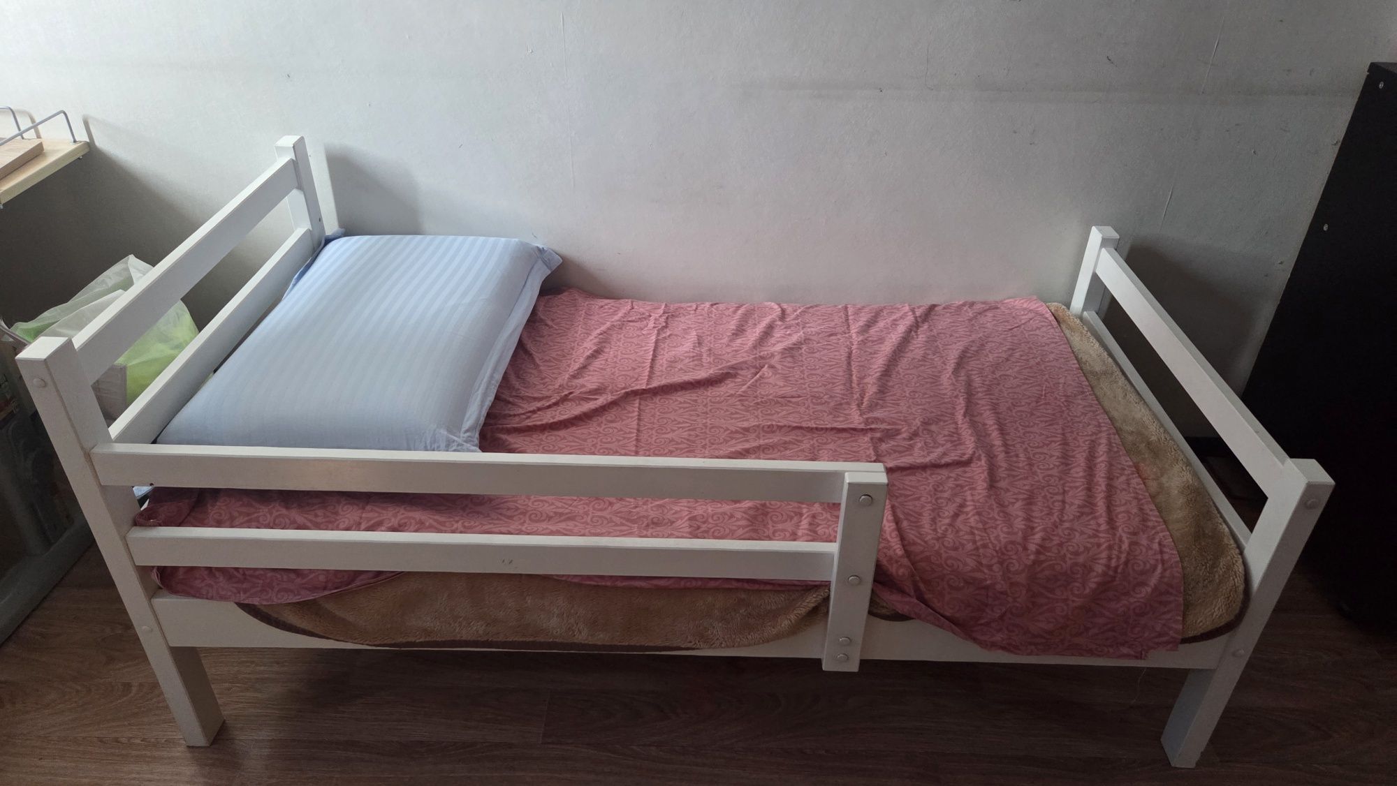 Продам кровать детская б/у