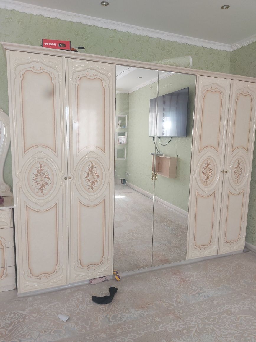Продаю шкафы для дома