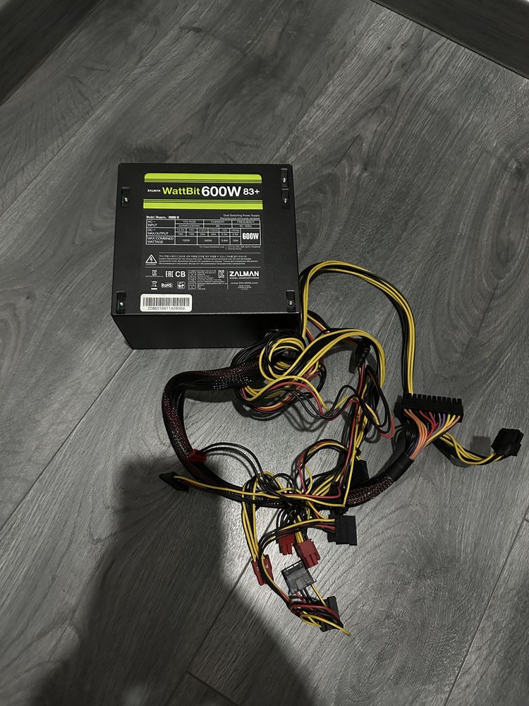 Блок питания Wattbit  600W 83+ фирмы Zalman