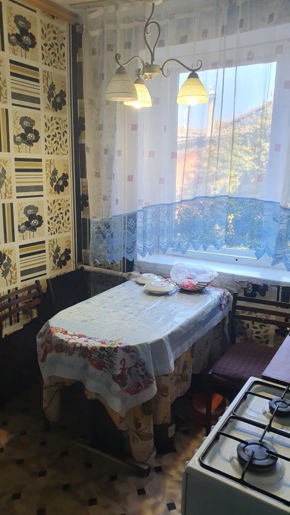 Продам дом, район швейная фабрика    фабрика, полублагоустроенный,или