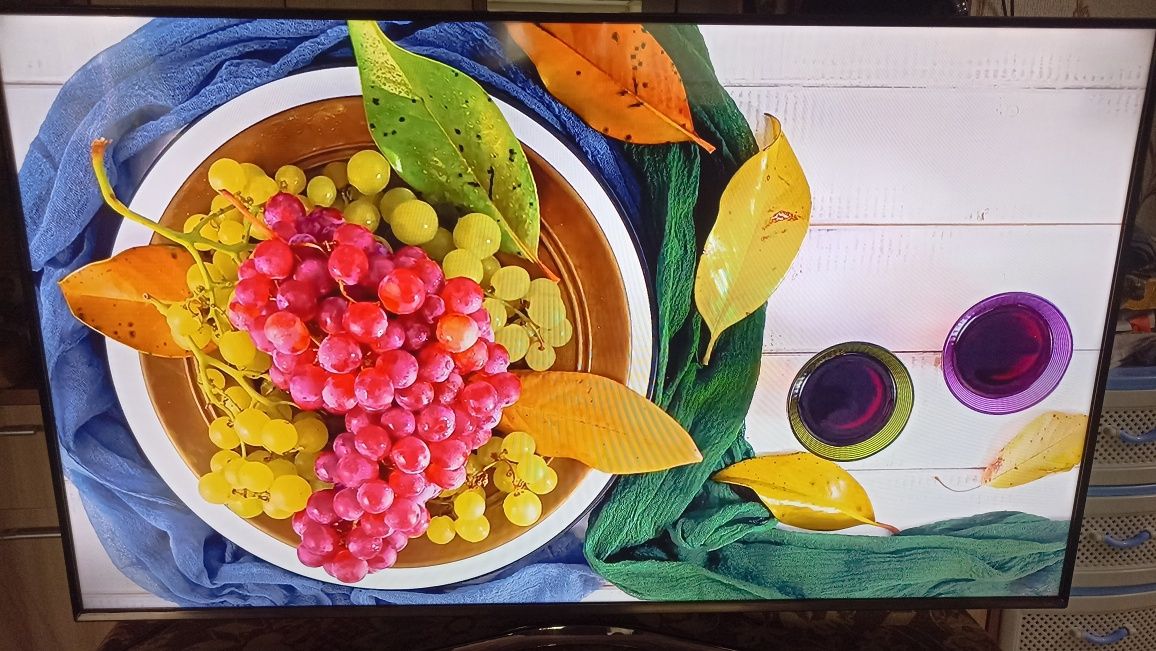 Samsung ue48J5500au. 123см..