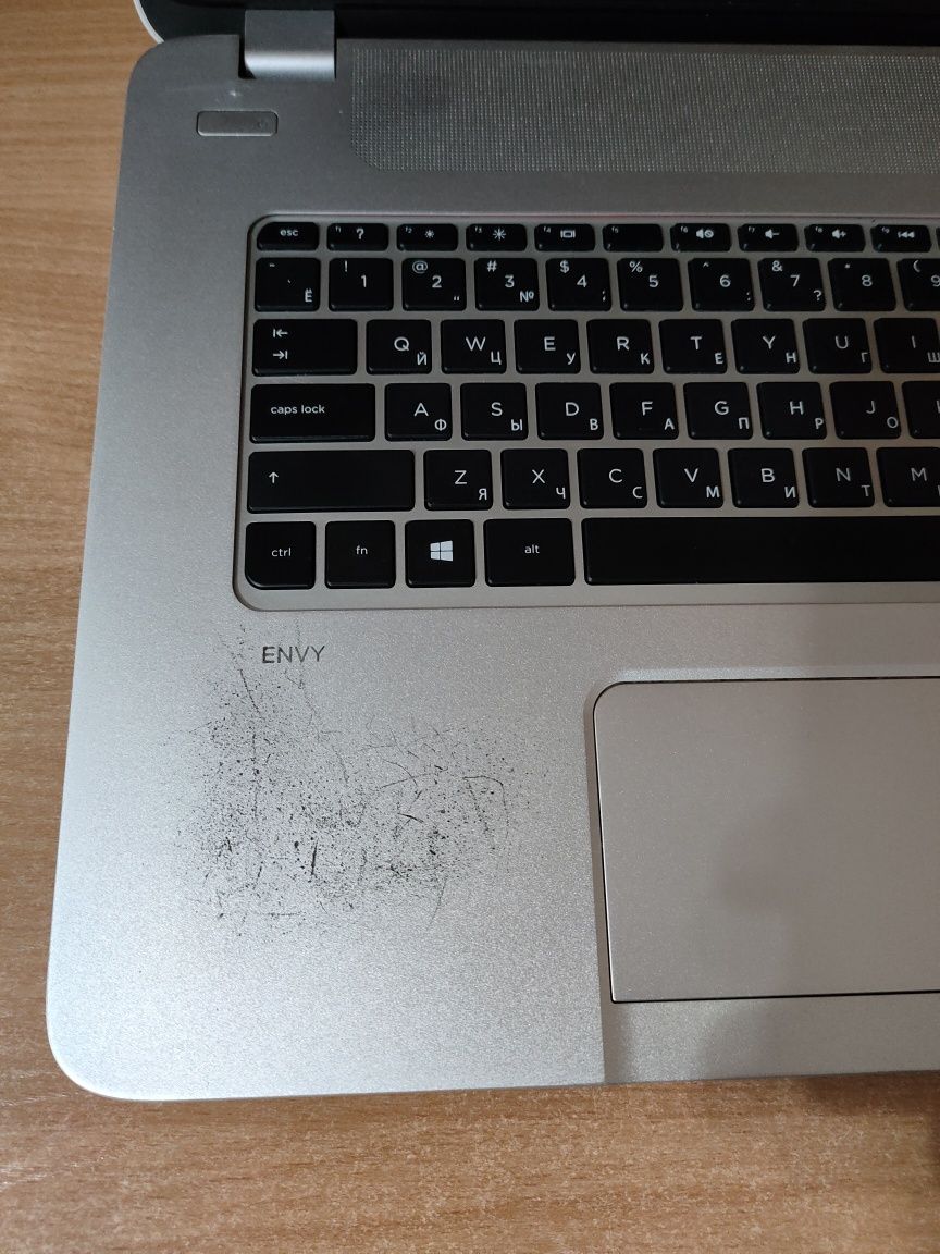 Продам ноутбук HP envy 17