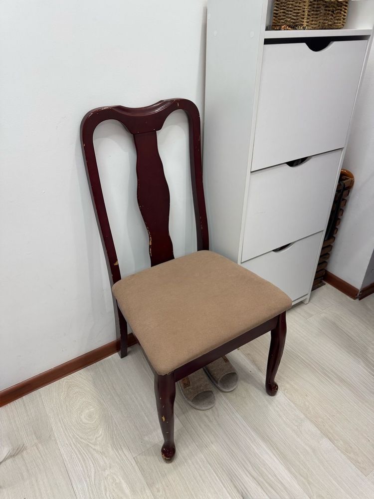 Продам гостинный стол