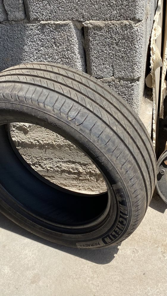 225/55/18  michelin