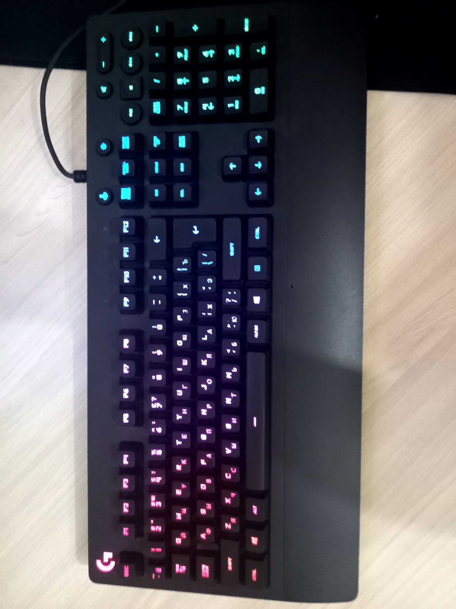 Игровая клавиатура logitech g213