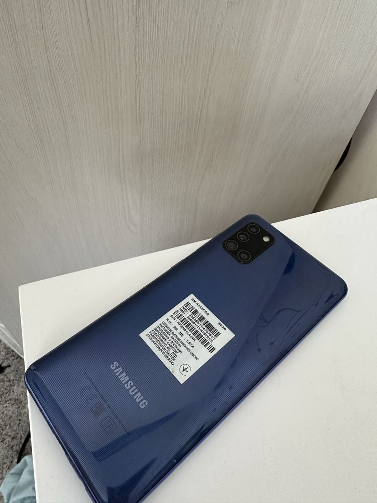 Продам смартфон Samsung A31