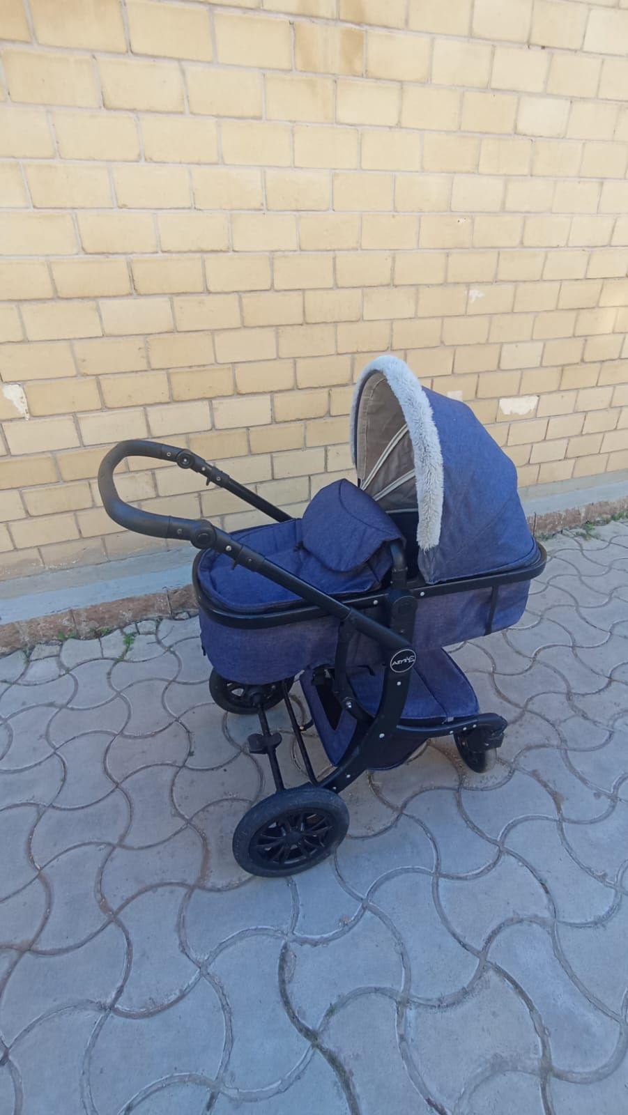 Срочно продам коляску