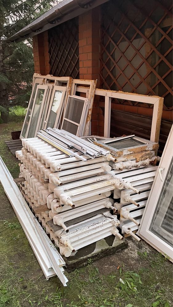 Продам окна пластиквые б/у хорошем состояние
