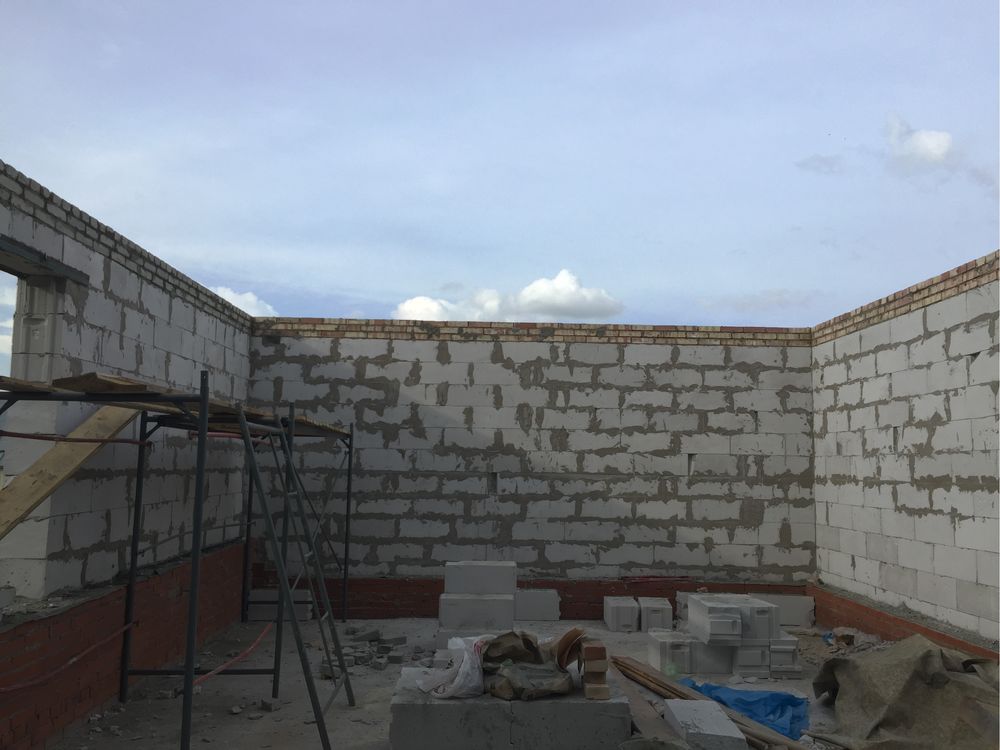 Каменщики выполнят строительные работы !