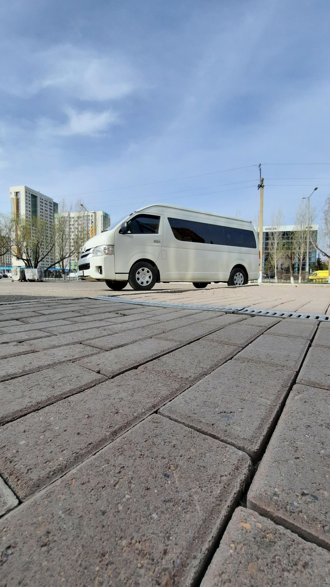 Пассажирские перевозки на комфортатабельном микроавтобусе Toyota Хайс.
