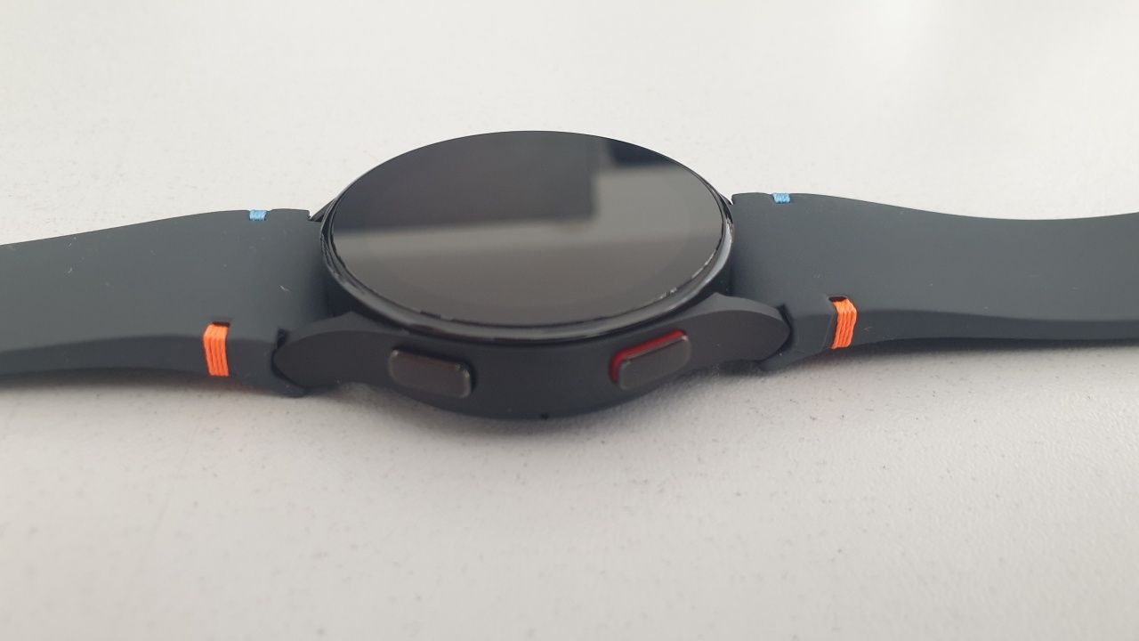 Новые смарт часы sumsung galaxy watch fe