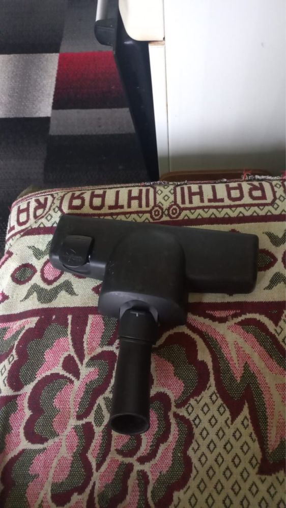 Срочно продам Пылесос Artel