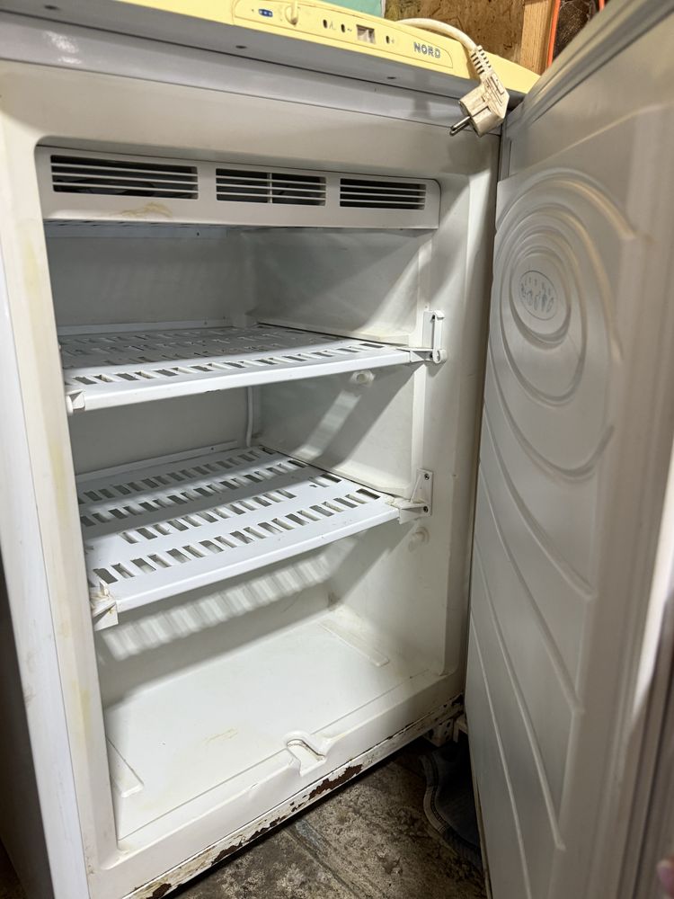 Продам холодильник