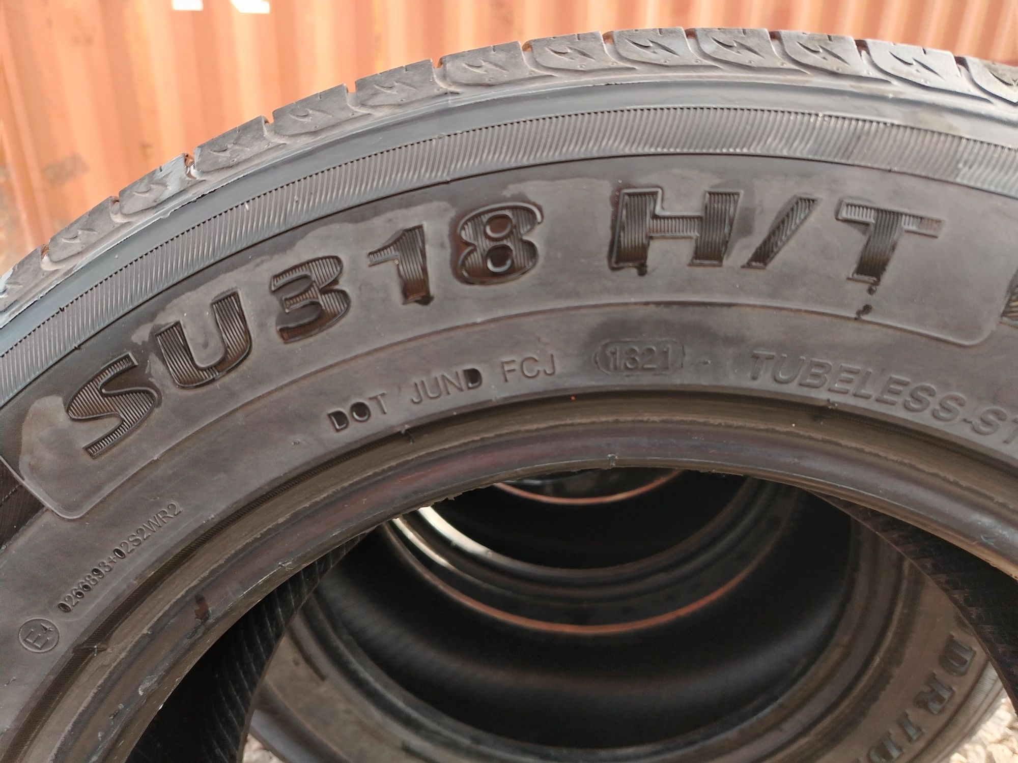Продам ЛЕТНИЕ шины б/у. Goodride su 318,