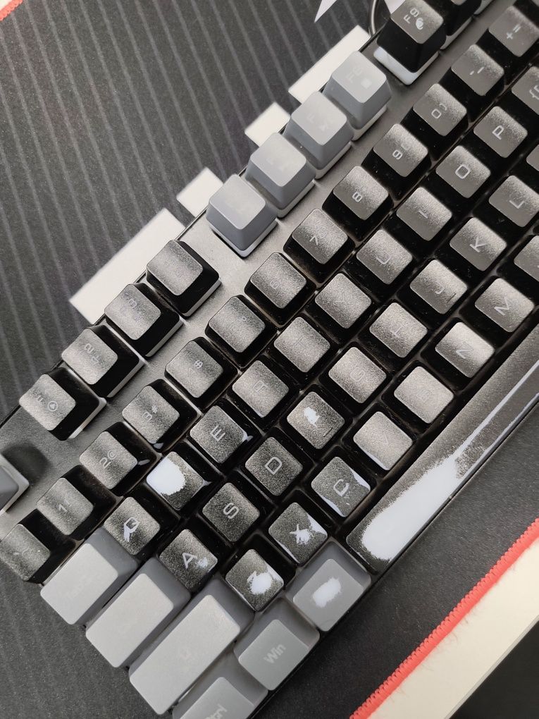 Продам клавиатуру за 4999 тг!