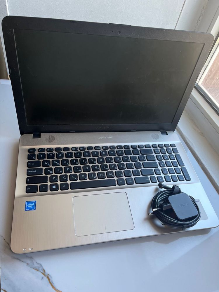 Продается ноутбук Asus x541s