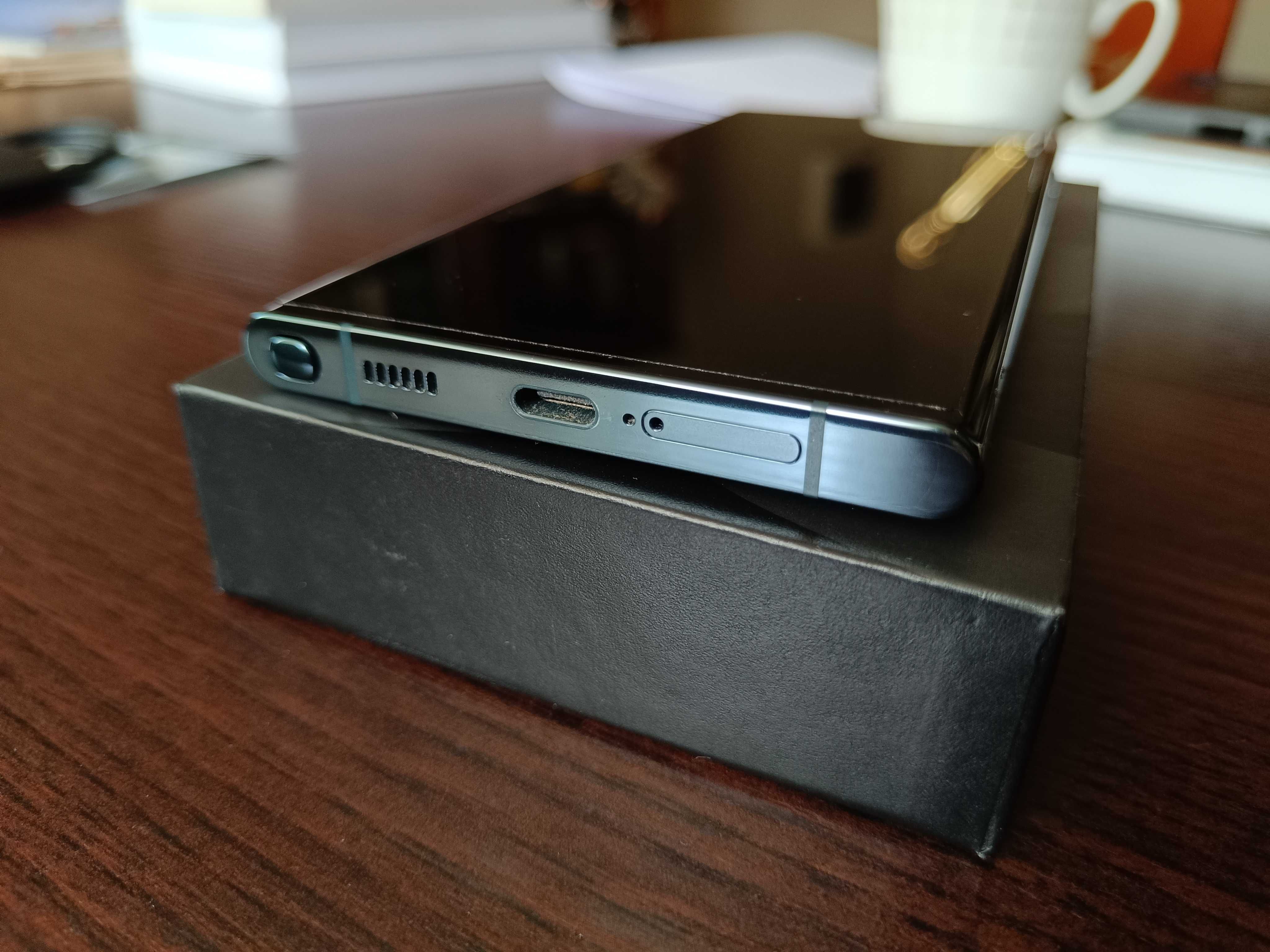 Samsung S22 Ultra 5G, в идеальном состоянии, 12/256, Snapdragon