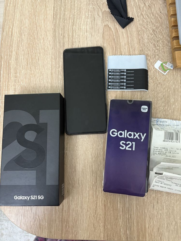 Samsung S21,память 128,темно серого цвета