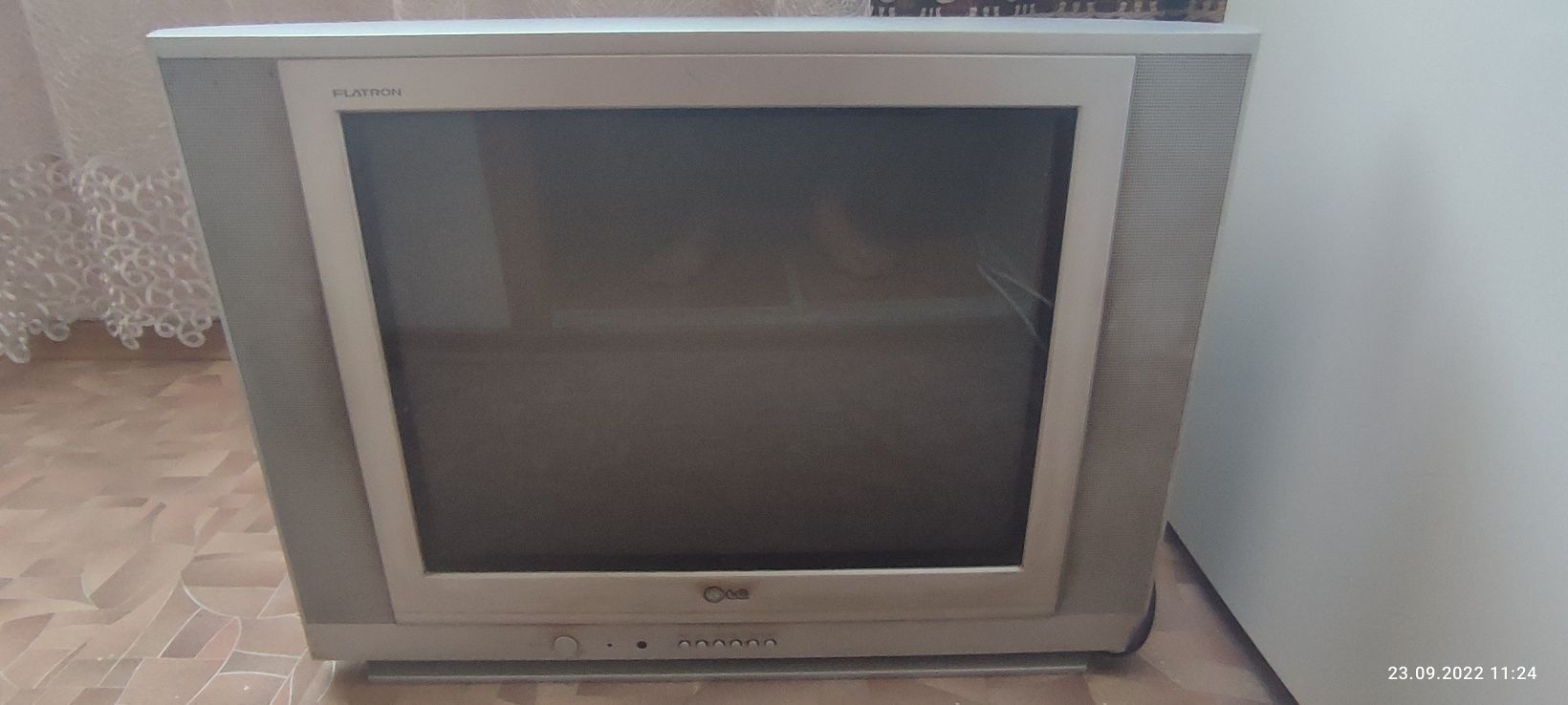 Продам два телевизор LG за 5000тг