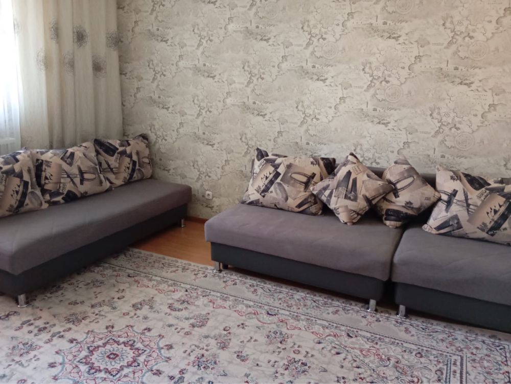 Продам мягкий уголок (3 дивана) в зорошем качестве
