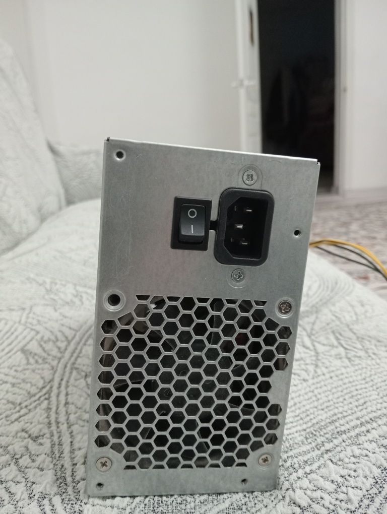 Продам блок питания fujitsu