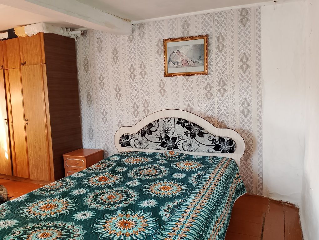 Продам дом с большим земельным участком