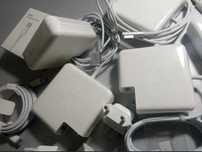 на MacBook 45W - зарядка, блок питания