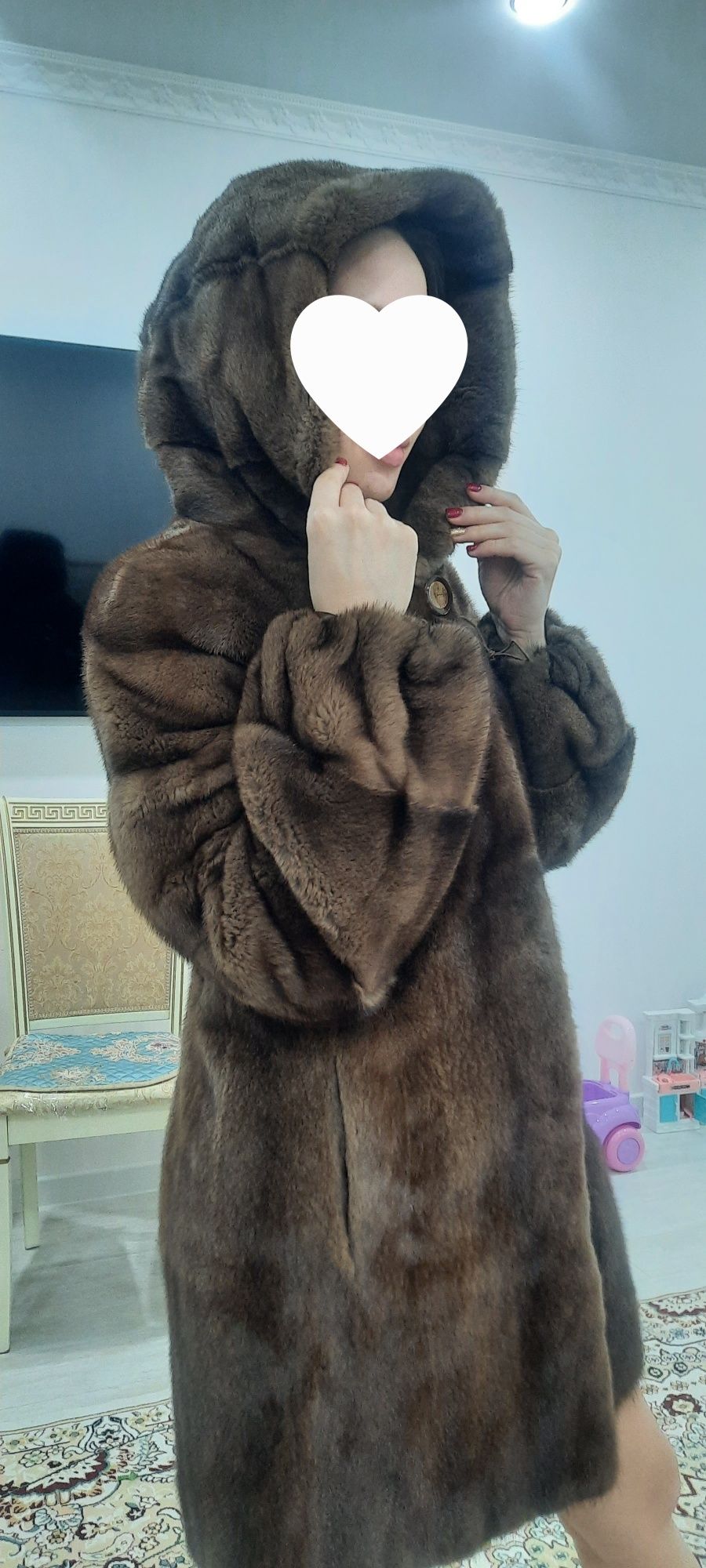 Продам две шубы жен