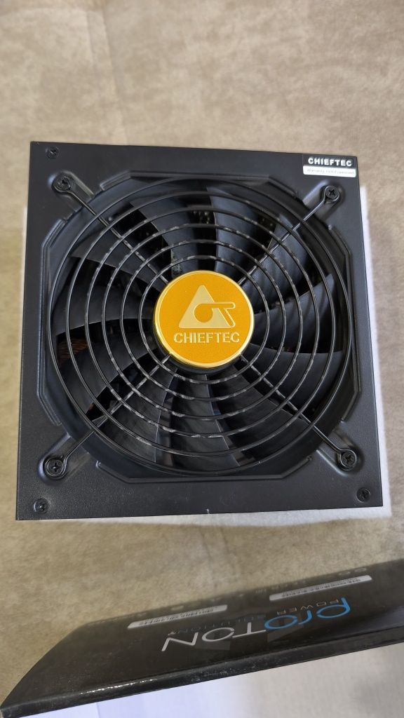 Блок питания для ПК CHIEFTEC PROTON 750w