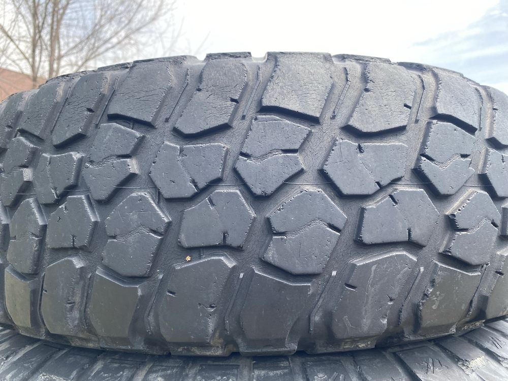 Комплект грязевые шины BFGoodrich M/T 265/75/16 265/75R16.