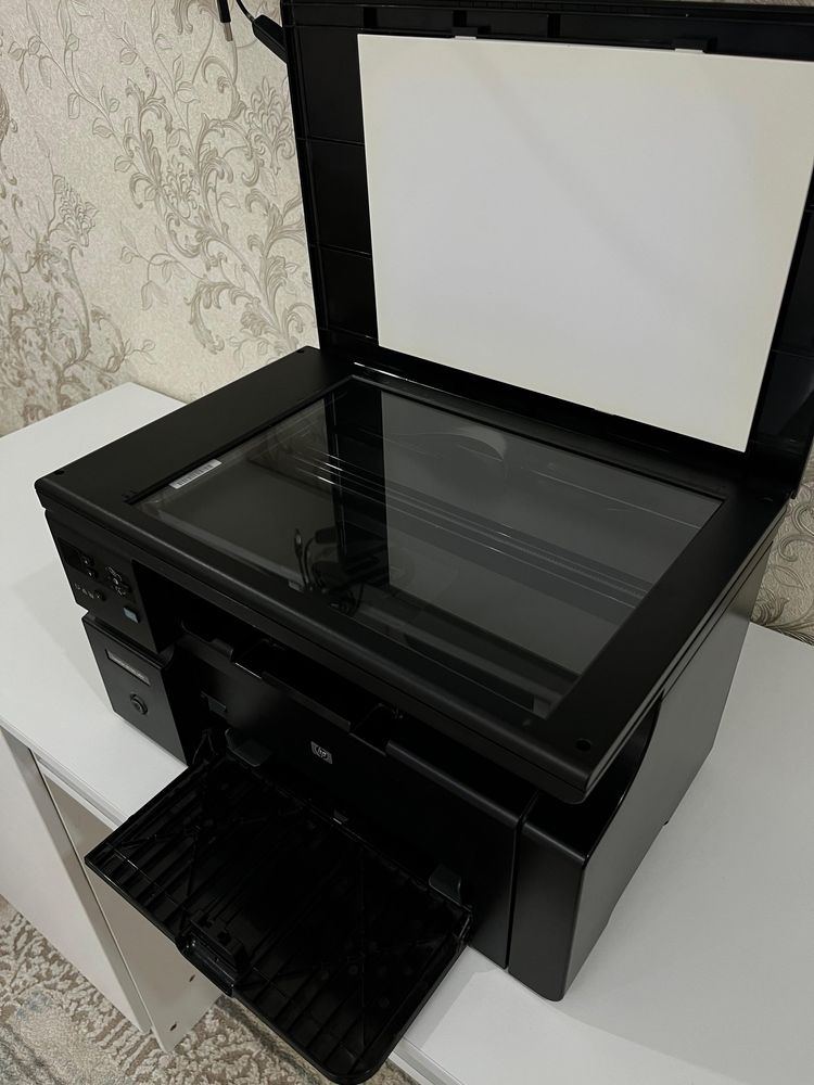 Продаю б/у принтер HP LaserJet M1132 MFP (3 в 1)