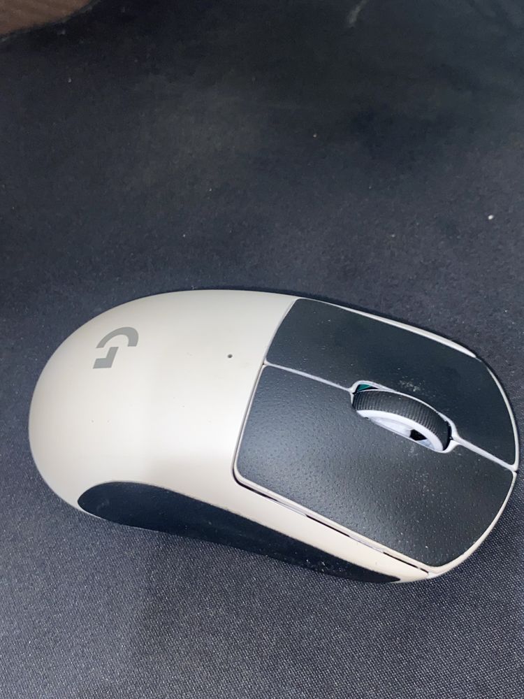 Logitech Superlight
