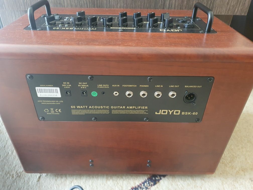 Для акустической гитары и микрофона JOYO BSK-60 комб