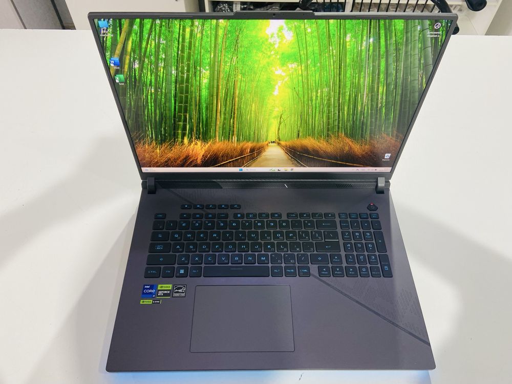 Asus ROG STRIX G18 - Core i9-14900HX/16Gb/SSD 1Tb/RTX 4070 8Gb