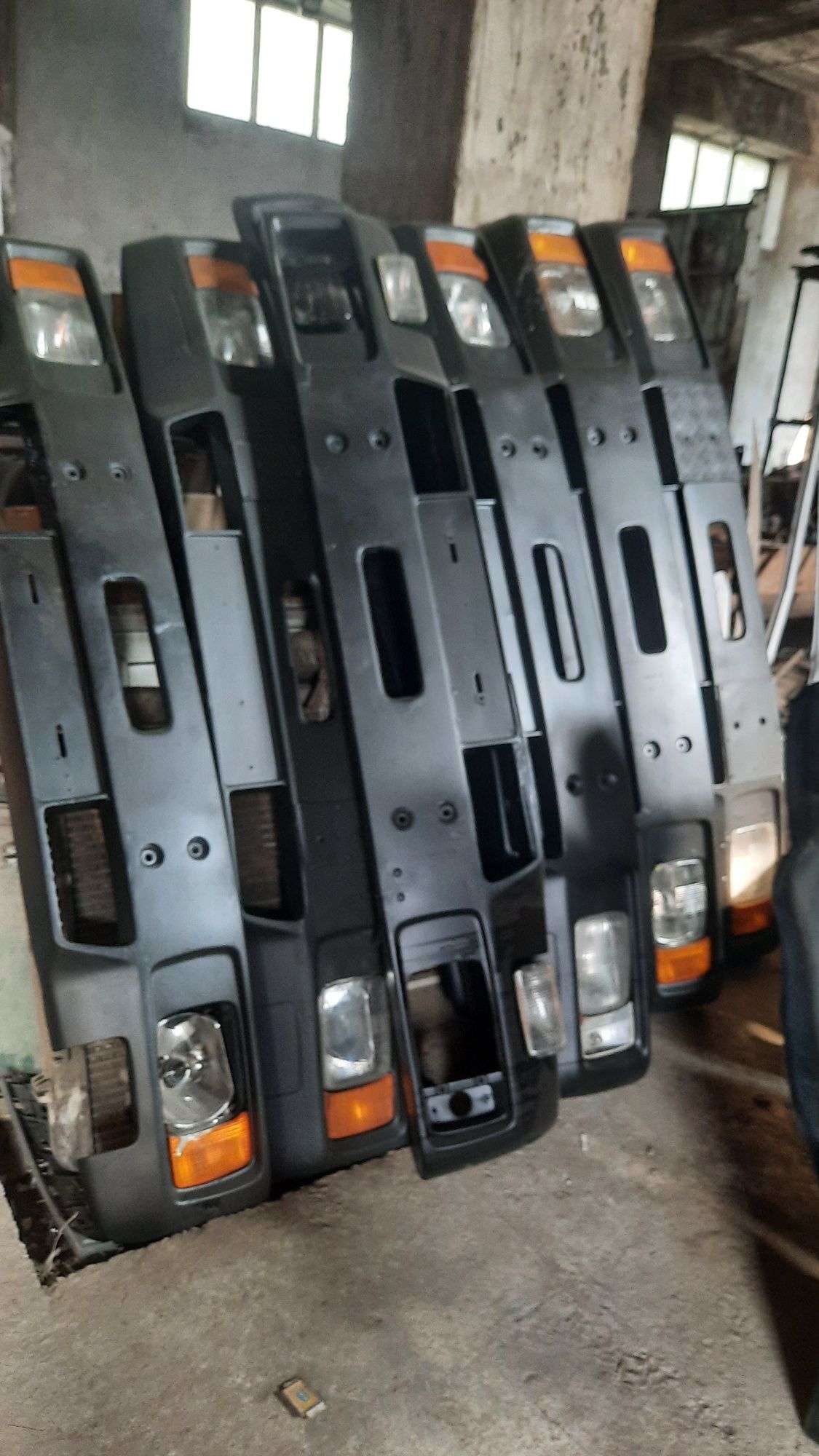 Коробка ZF 151. ZF 181. Кардан. Гур. Воздушный кран. Мост. Рессор. Бак