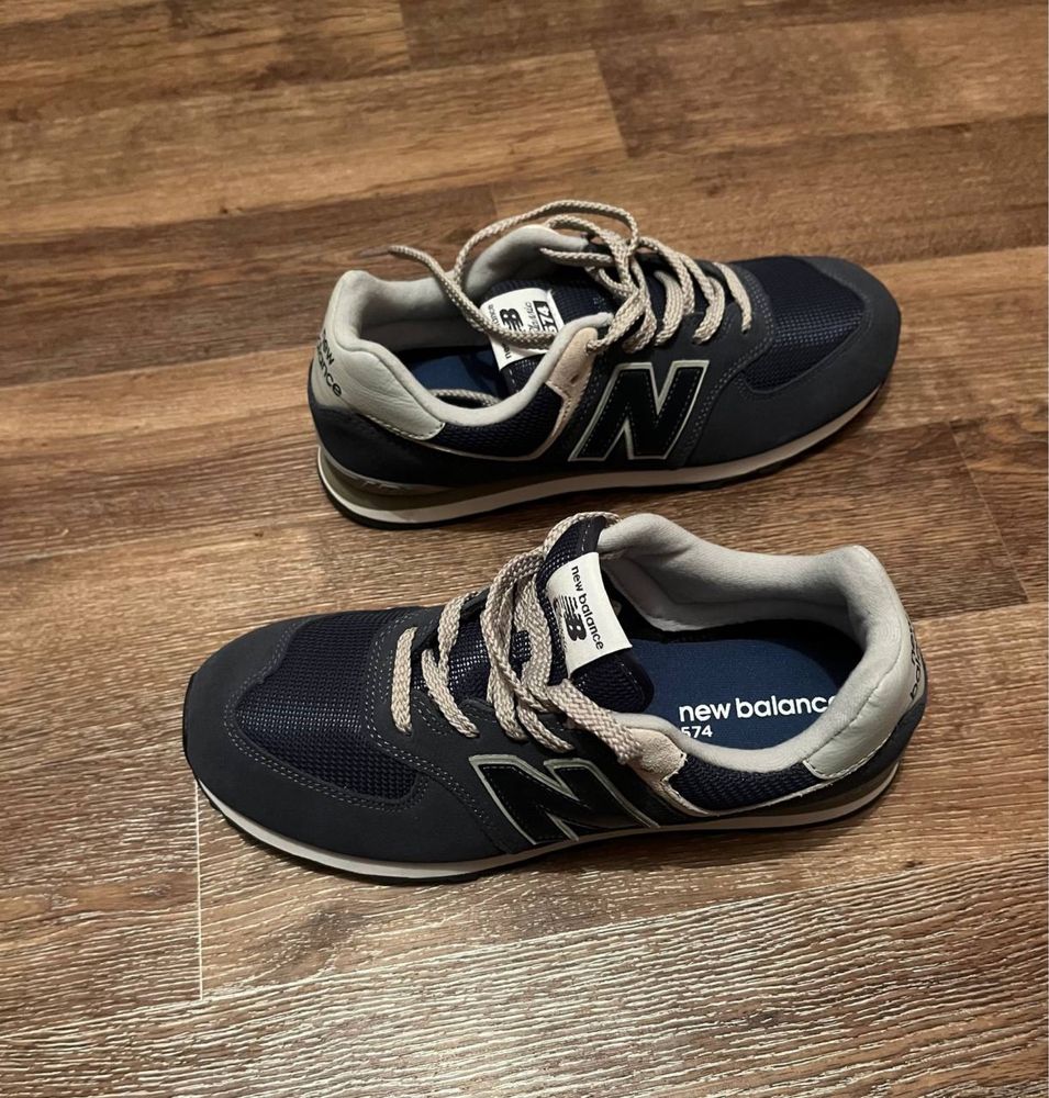 New Balance 574  nike adidas reebok calvin puma lacoste armani lora