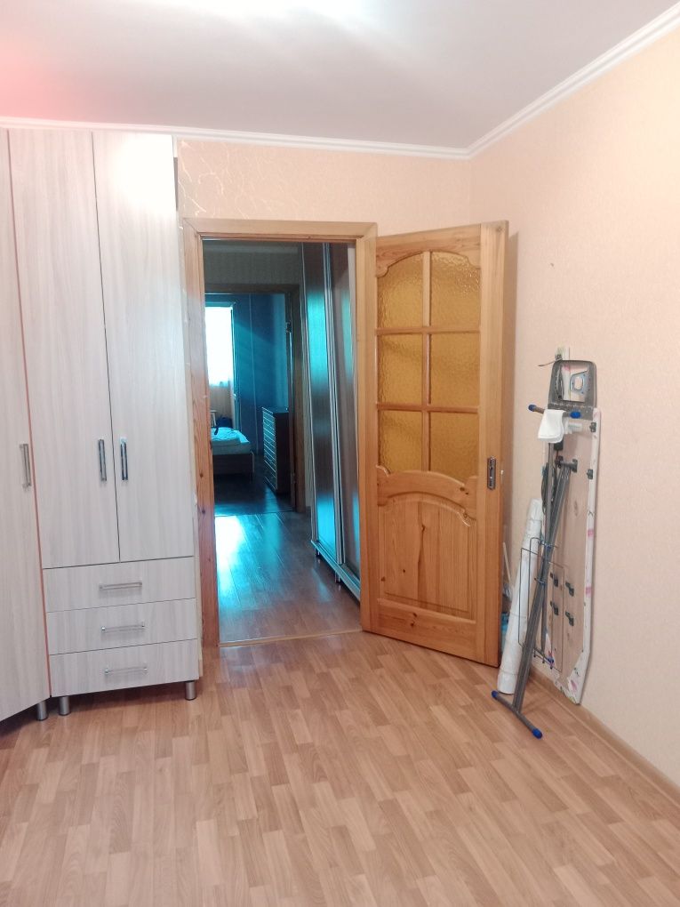 Продам трёх комнатную квартиру на 70 квартале.