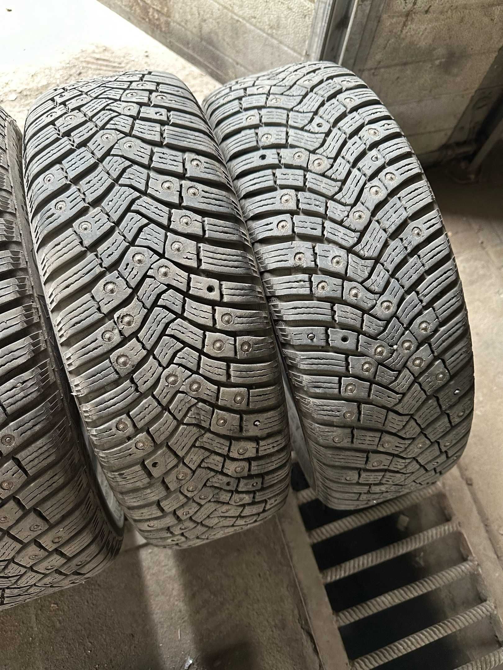 Зимние шины 185/65/15 Continental