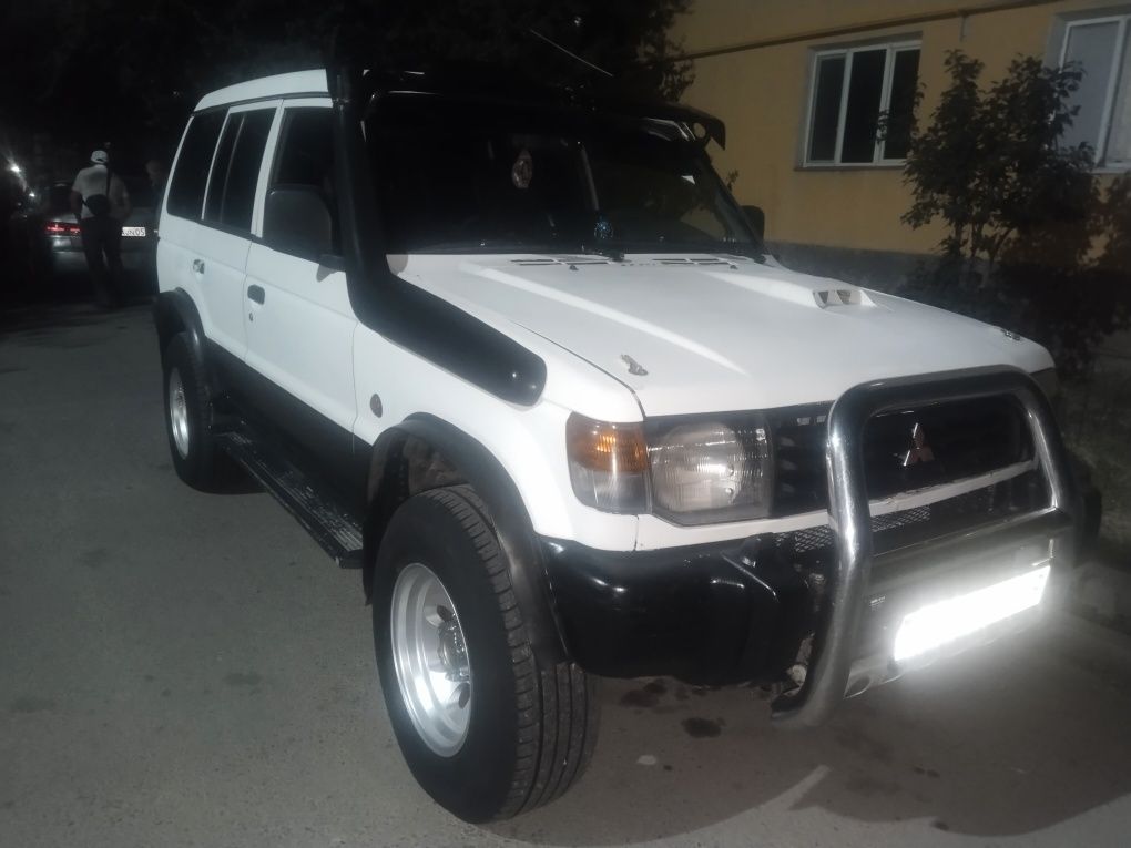 Продам внедорожник