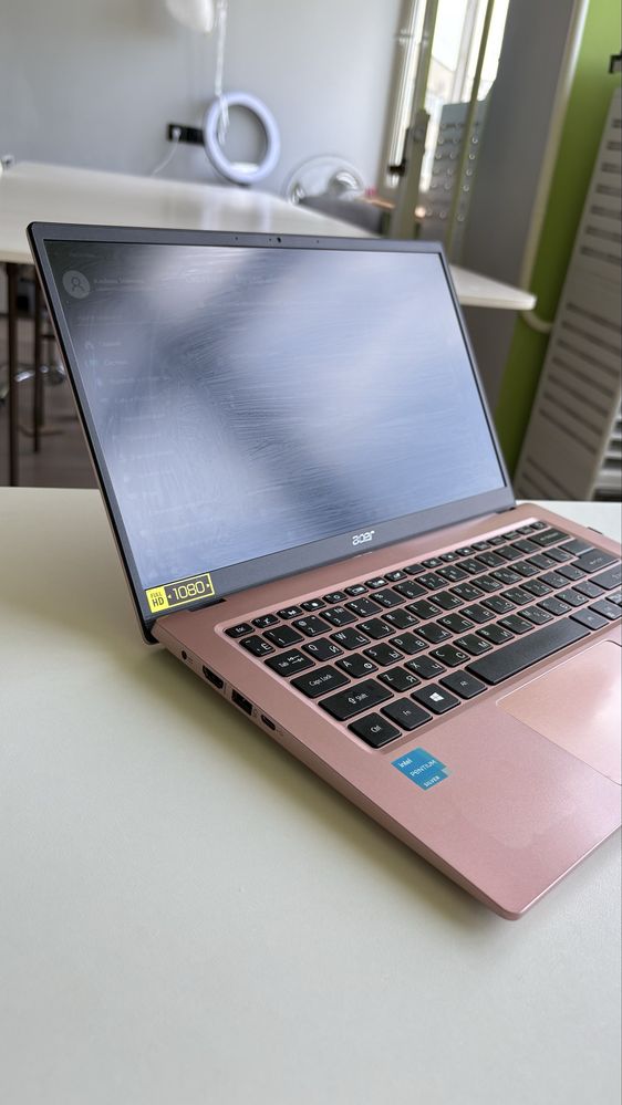 Ноутбук Ноутбук Acer Swift 1 розовый