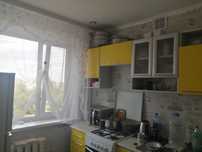 Продам  двух комнатную квартиру .